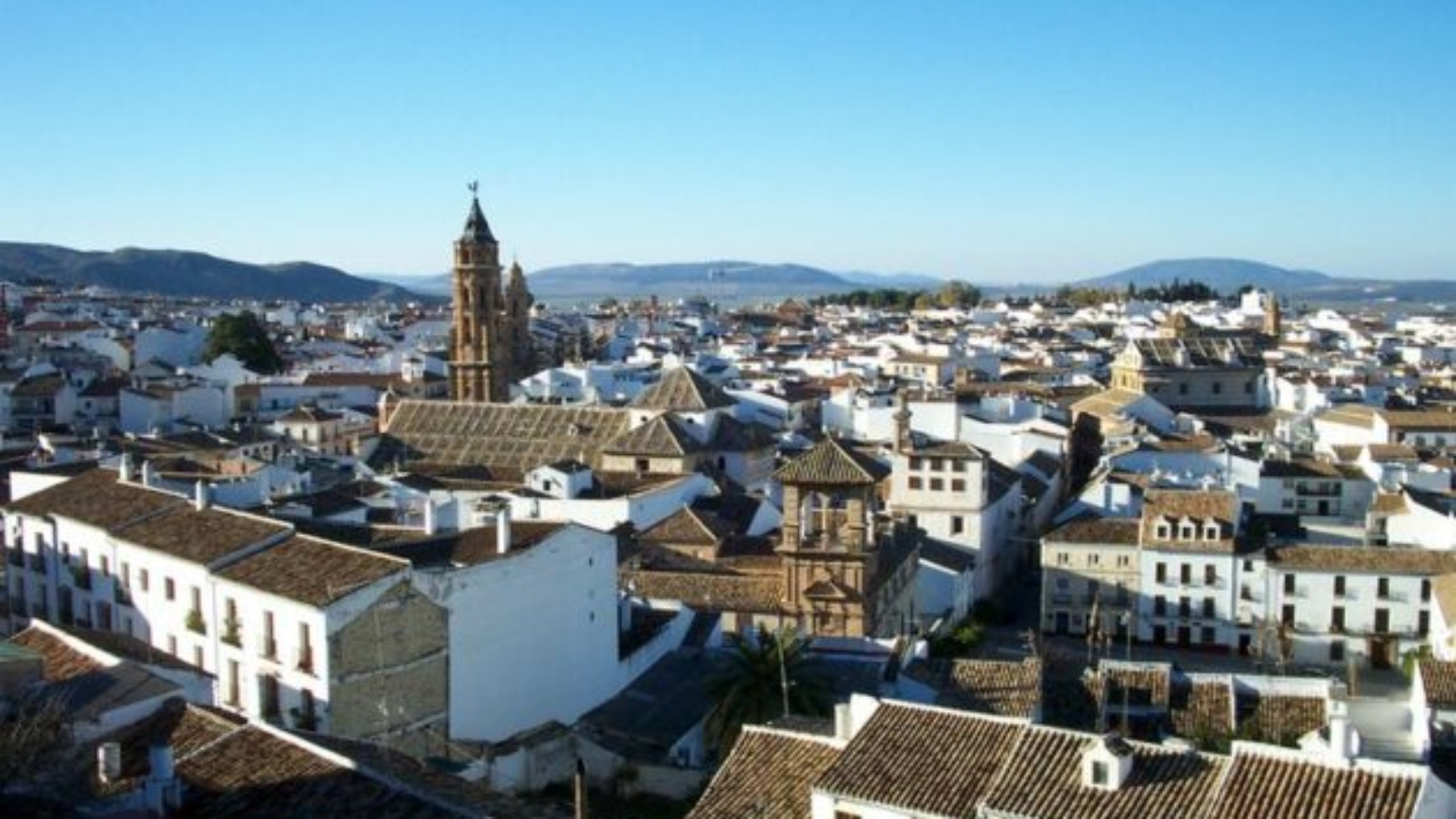 Vista_Palacio_Najera_desde_Mirador_Almenillas.jpg_108471931-630x420