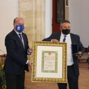 Antonio-Carmona-300x300.jpg